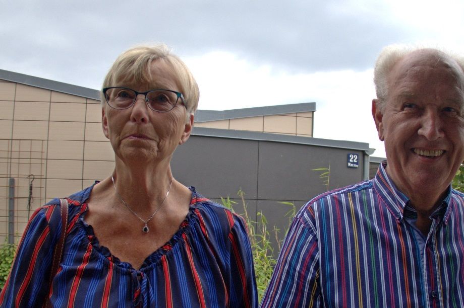 Vinderne ser ikke ud til at have nogen skrubler - og selvfølgelig har de rent mel i posen.