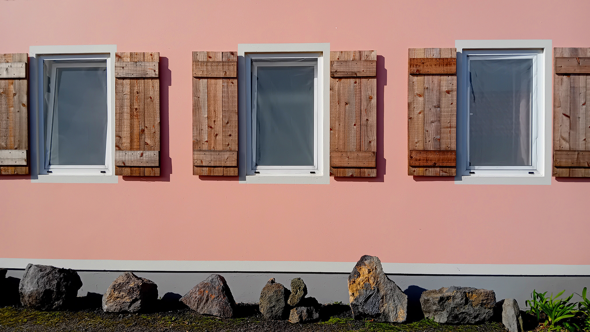 Faial Cottage - Exterior Impressions