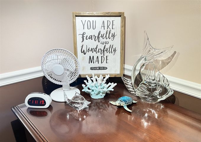 I display random Bible verses of inspiration.