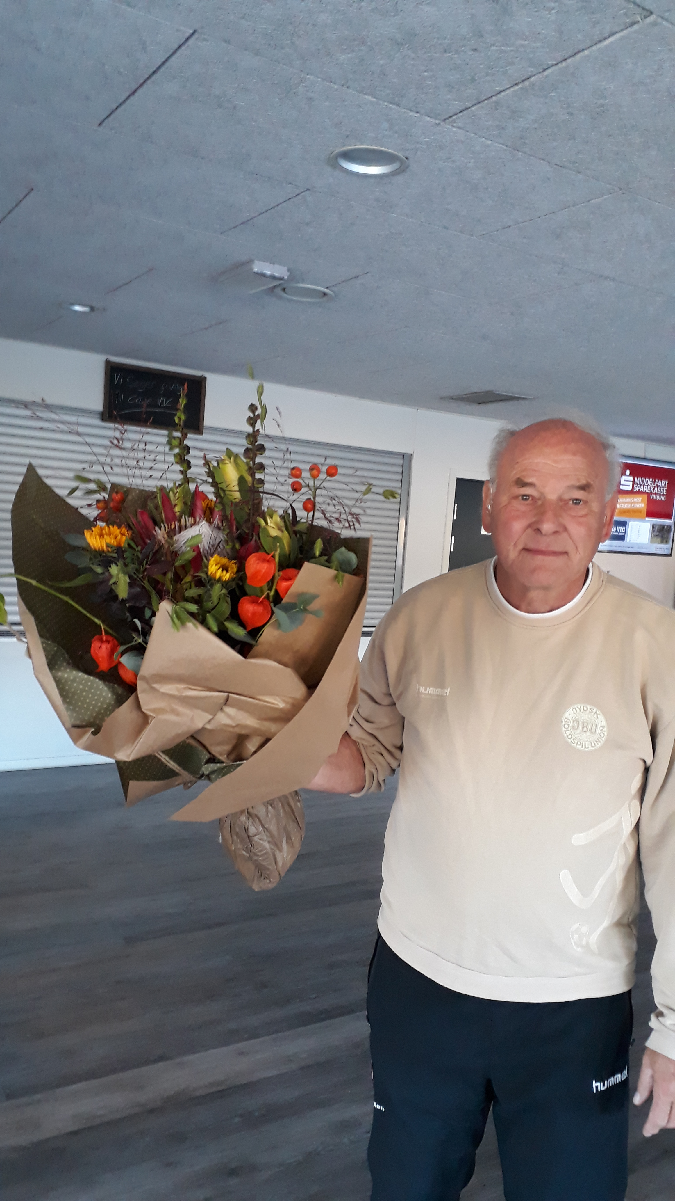 Knud Aage med buket