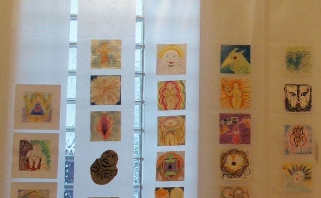 Vernissage im Zentrum PUUN, 1020 Wien, bei der Trancegraphiken von Hermine Brzobohaty-Theuer gezeigt wurden. Danach Lesung der dazugehörigen Trancetexte. Michaela Weisz und Ulrike Binder zeigten auch einige ihrer Werke.