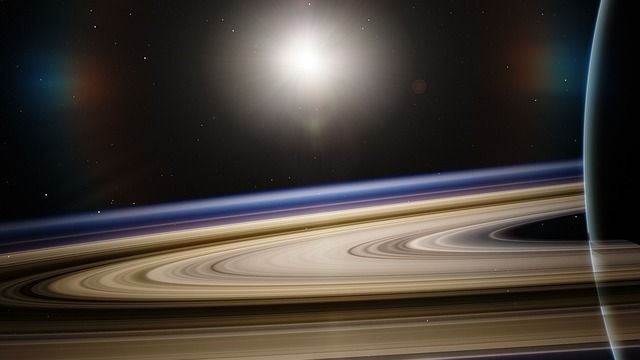 Lignes de gravité des anneaux de Saturne