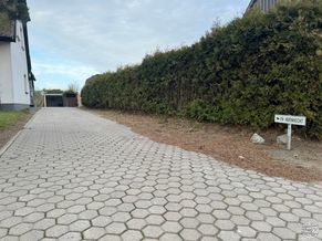 FH-Hornhecht_Aussen_Zufahrt-Straße