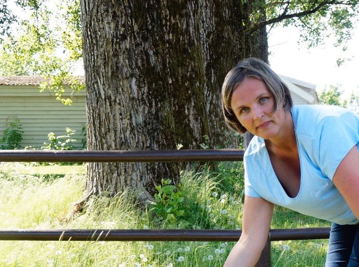 Lilje. CK 2.BTK og 4.BIS Junior.
Ikke det beste bildet....ser veldig høybeint ut....kanskje det hjelper om jeg ikke jekker henne opp med halen ;-)