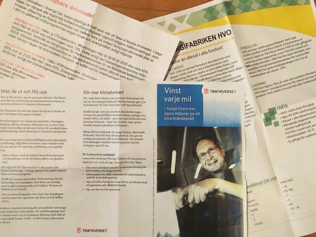 Eftersom jag har alla behörigheter på körkortet måste man var 5e år, om man vill köra yrkestrafik, ha gått fem YKB kurser. Idag har jag gått min 3e kurs som hette Rationell körning. Så roligt att köra stor buss! Förutom att jag 