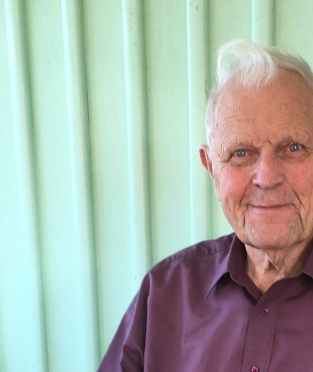 Idag firade vi min pappas 90-års dag, men han fyller år den 25e september. Inte ser väl han ut att vara 90 år? Snabbare än en miniräknare i huvudet och håller igång, dock inte 15 timmar om dagen längre. Men ändå, en halvdag är toppen. Läsa tidningen är han bra på, lite middagssömn får inte missas och ringa hans Vivi morgon och kväll, då mår han bra, lilla pappa 💕
Får man chansen att vara som han när man fyllt 90 år får man tacka och buga. 🙏