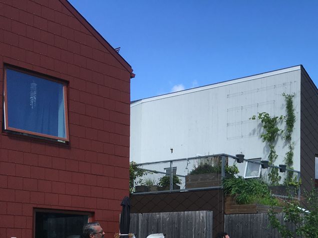 Verkligen alerta seniorer! Har idag haft heldags beskärningskurs för ett glatt gäng alerta seniorer i Göteborg. Har som vanligt när jag  håller kurs pratat i stort sett hela tiden. Frågan är hur många ord kan jag leverera på en dag? 🤣 Jag skulle haft inte stegräknare utan ordräknare... 😆 Hur som helst har det varit riktigt givande att få tala till och visa tekniken för så intresserade kursdeltagare som gör hela min dag till en fantastisk händelse i mitt liv. 🙏  Jag är så tacksam för dessa personers intresse för något jag tycker är så kul och givande. Beskärning, forma ett träd! 🌳 Nu kan ni anlita dem för beskärning också. Ett sådant brett utbud på kunskap Alert senior erbjuder  👍