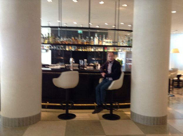 Hotellets bar - dårligt taget foto af Thomas, som er taget af mig selvfølgelig.