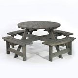 Picnic table