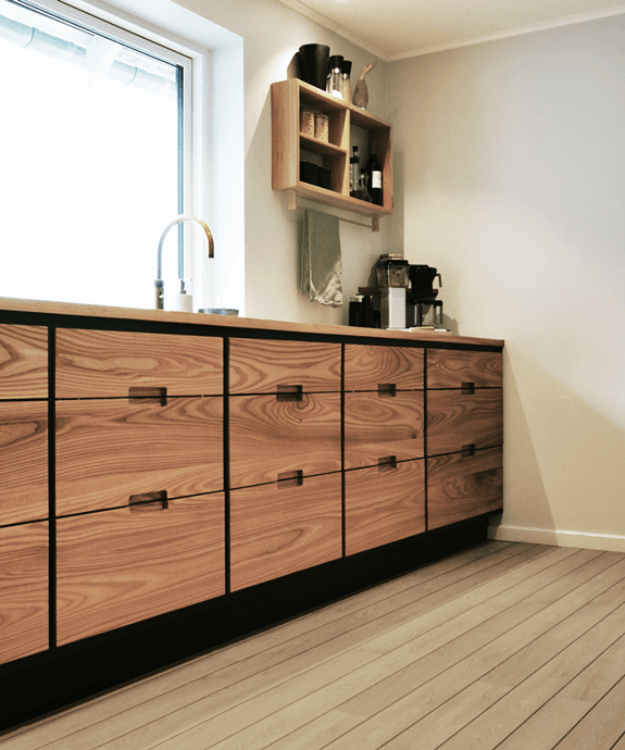 Moderne køkken i elm