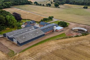 over 700m2 maskinhus