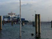Hafen bei Hochwasser