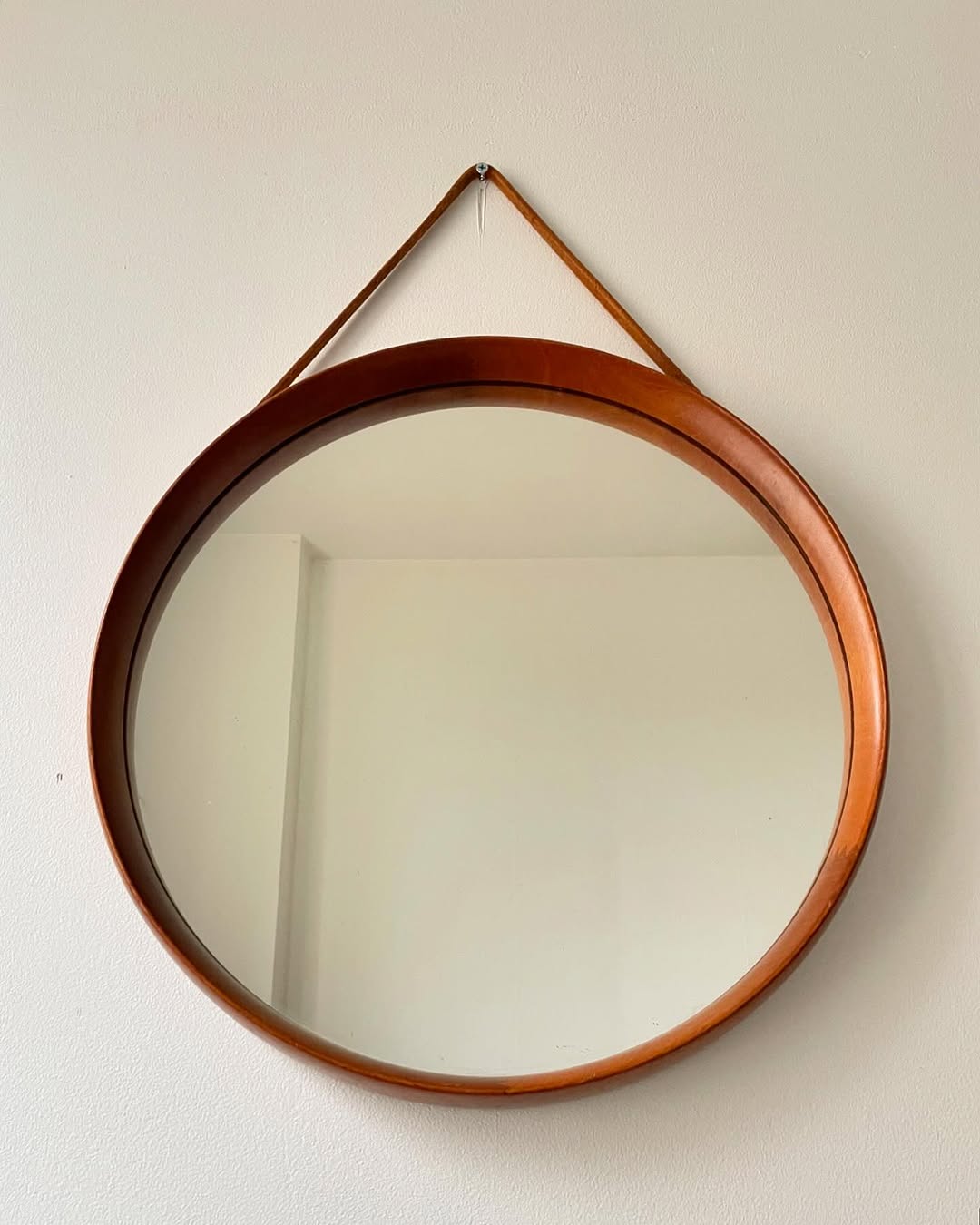 Teak wall mirror, design Uno and Östen Kristiansson