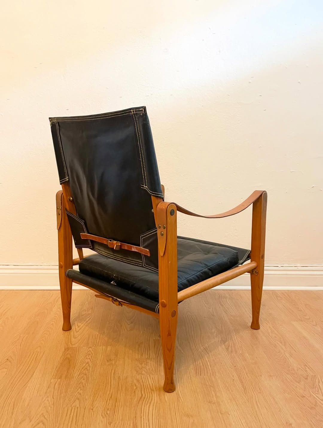Safari chair, design Kaare Klint