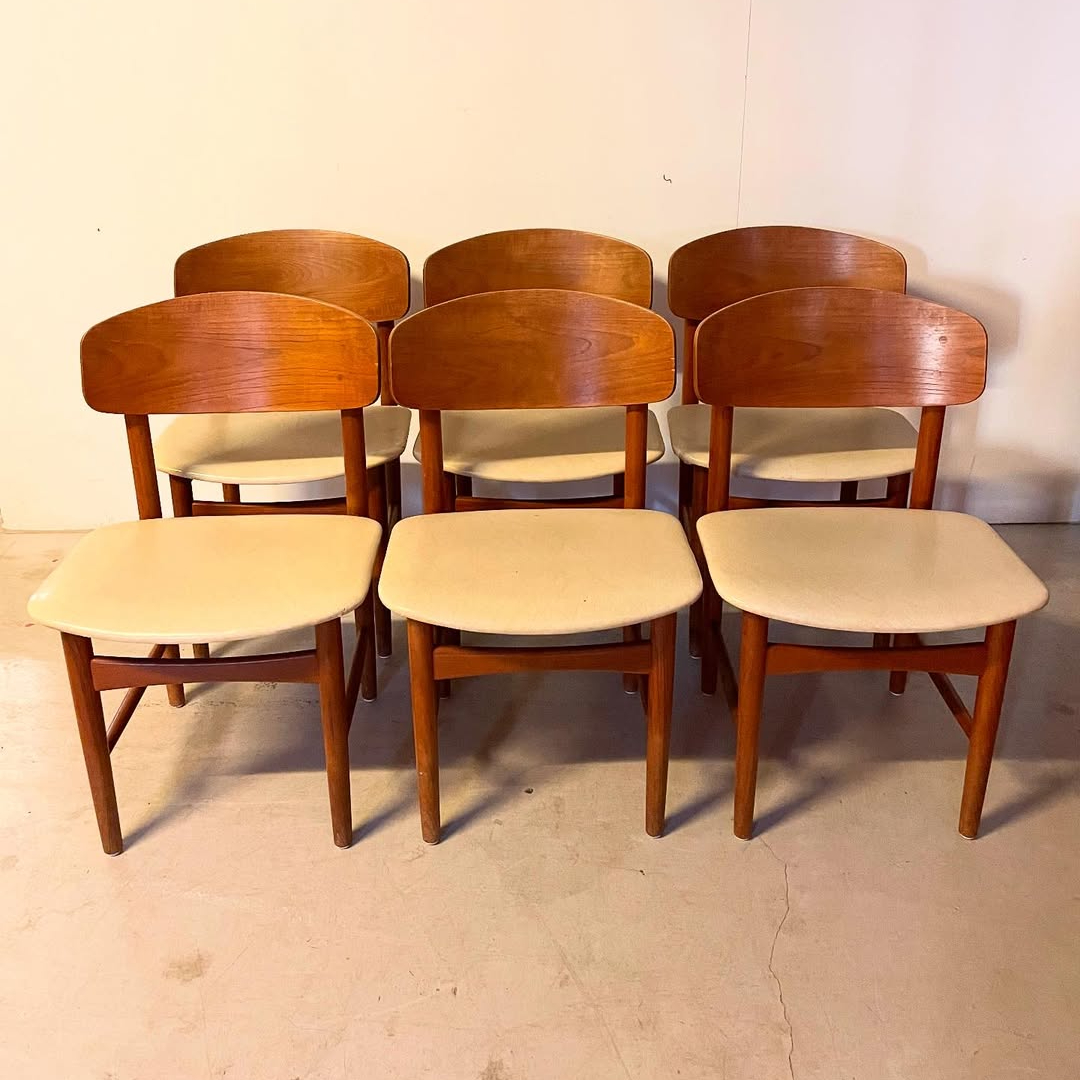 Six Danish oak dining chairs - model 122, design Börge Mogensen