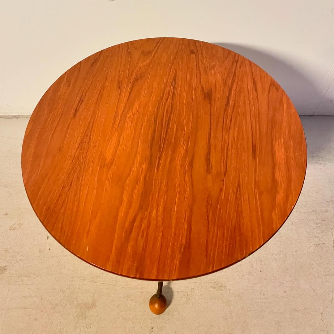 "Albert's table"