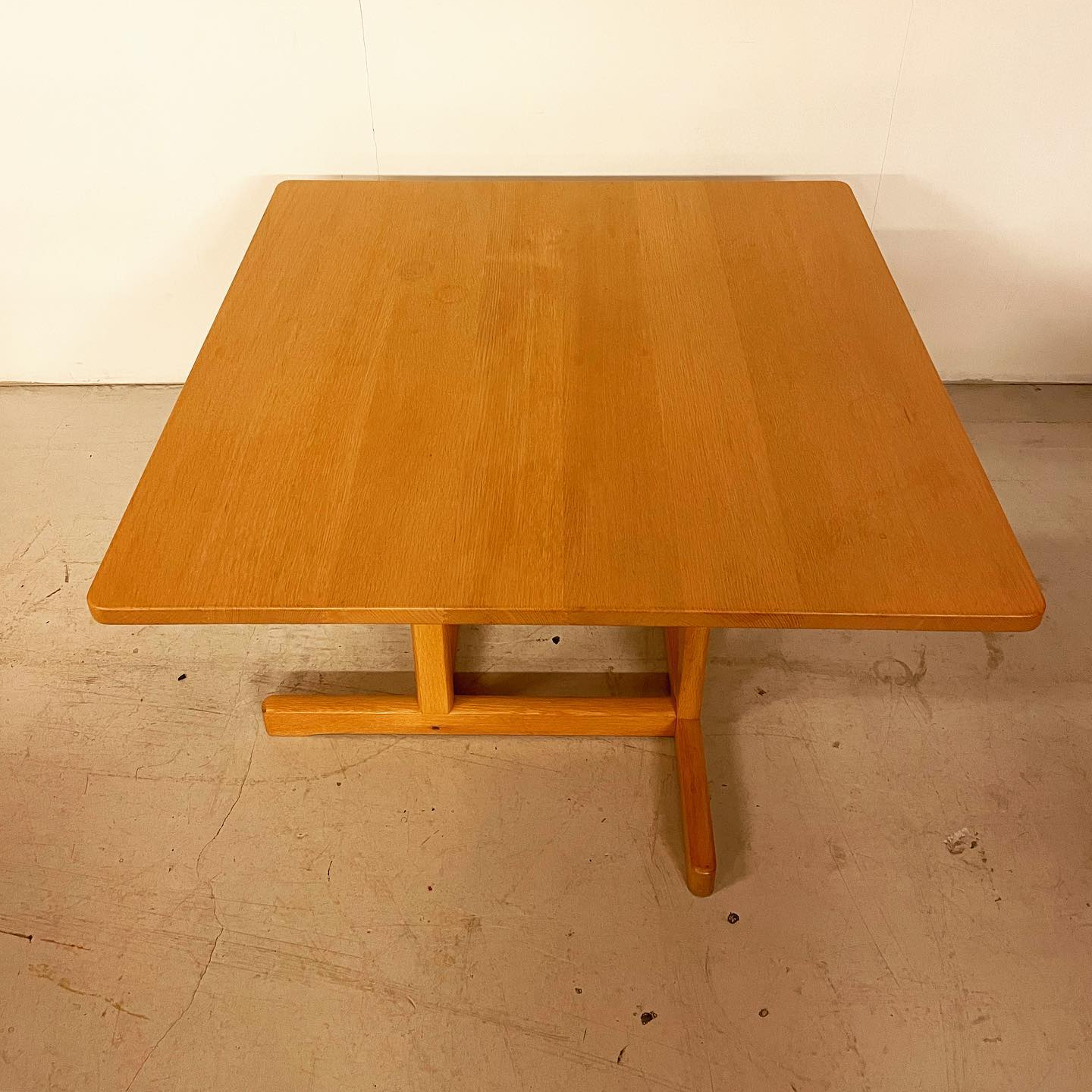 Soffbord i ek, Modell 5271