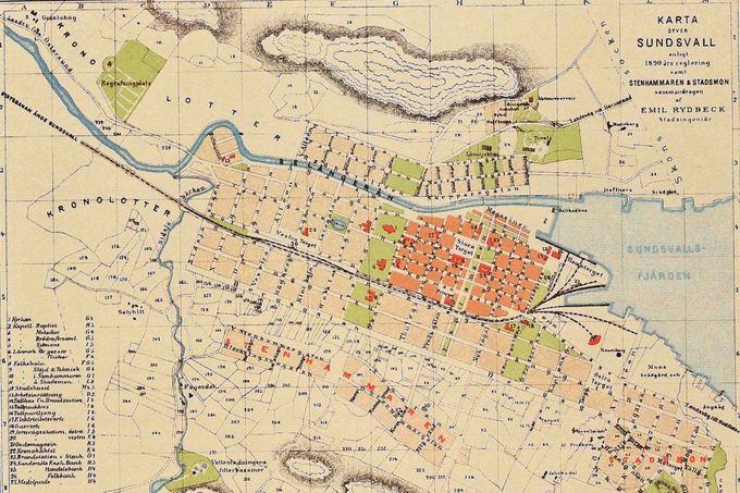 Detta julkort togs fram av Sundsvalls Kommun år 1993 och utgör en karta över Sundsvall enligt 1890 års reglering av dåvarande stadsingenjör Emil Rydbeck.
Styrelsen har skickat julkortet till några ledande politiker i kommunen, som en hälsning och påminnelse om Stora Torgets omfattning och betydelse i gällande plan.
Vi vill också förmedla samma hälsning till alla våra medlemmar och sympatisörer. Tack för ert stöd!