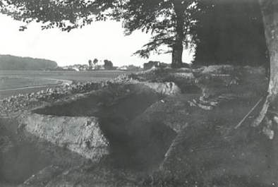 Dyrehavestillingen. Skyttegrave. www.vestvolden.info.