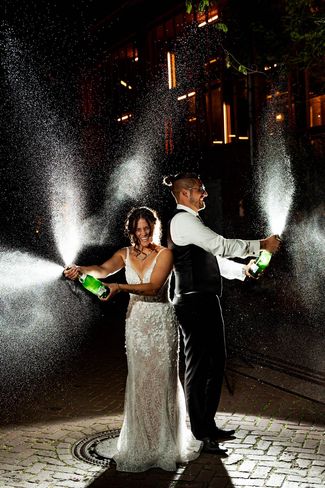 kreative-hochzeitsfoto-mit-dem-sekt