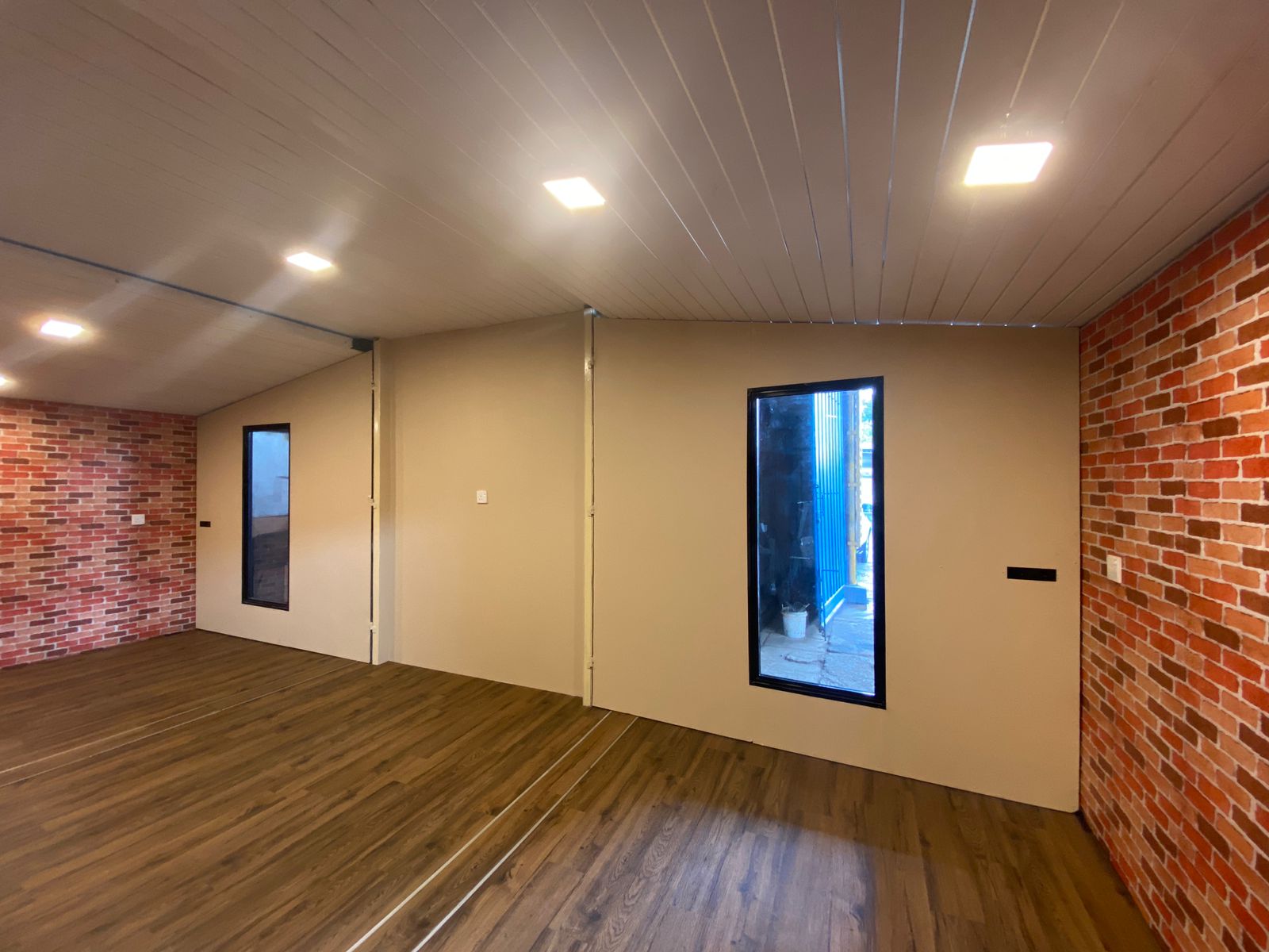 fourLIFE interior for retail
