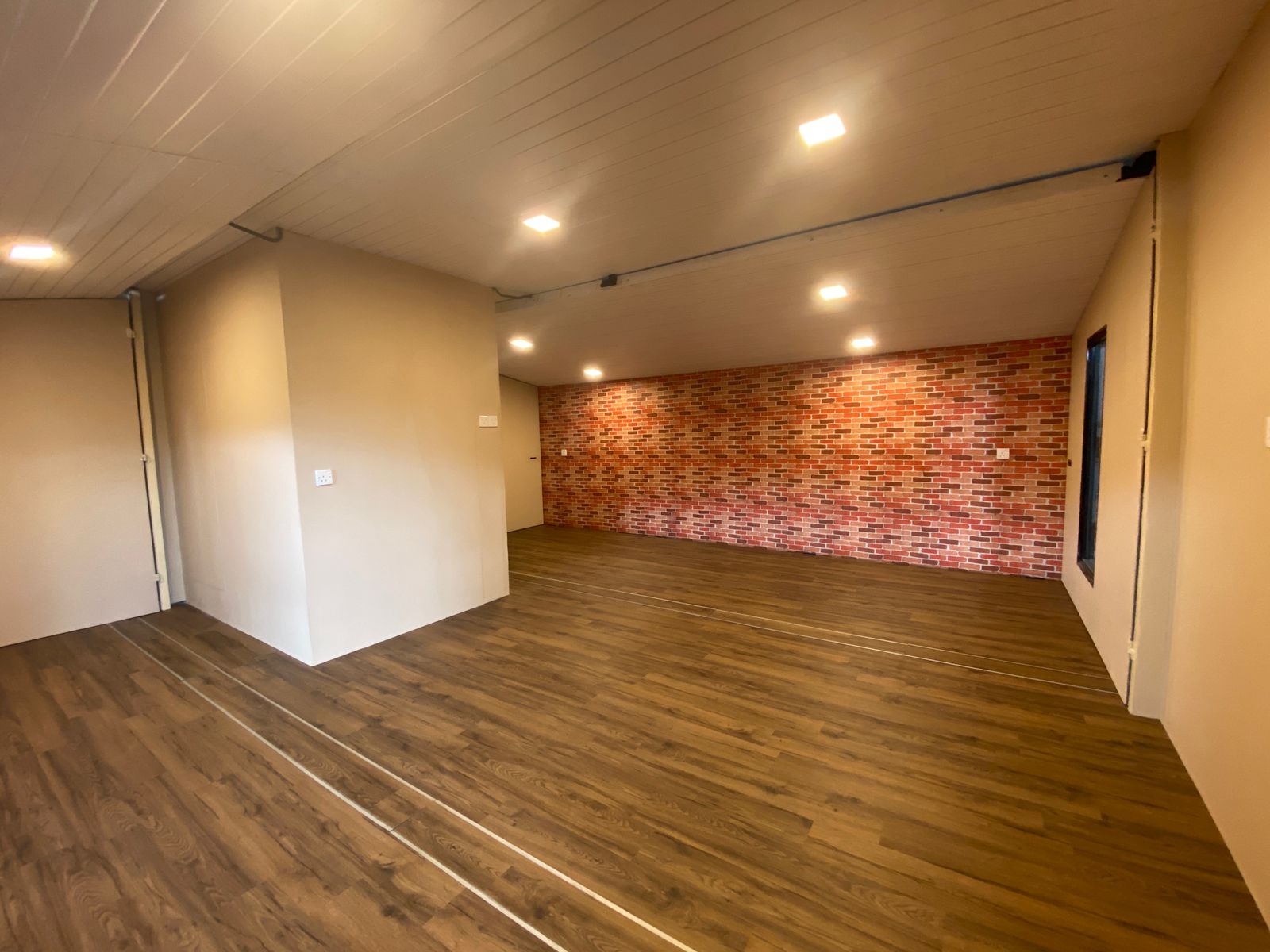 fourLIFE interior for retail
