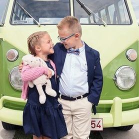 het vwbusje komt zo Franky Malbrancke koppel jongen meisje