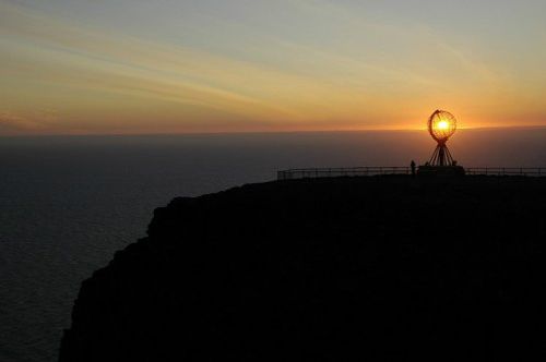 Nordkapp around Midnight
Photo: gek_at2000/Flickr