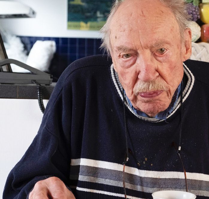Alf dekker hver søndag på til sine gjester. foto: Alf privat