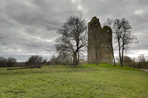 Rundgang um die Ruine