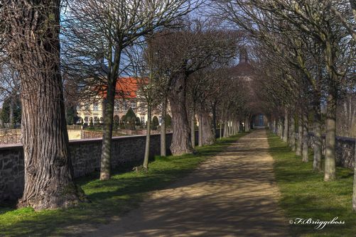Der Wandelgang zum Schloß