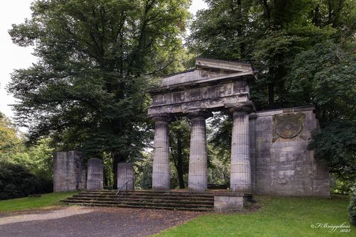 Portikus im Bürgerpark