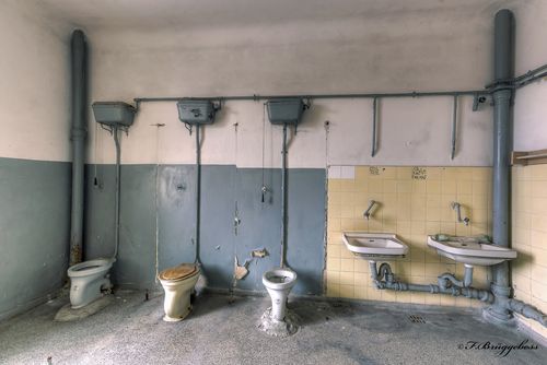 WC Station