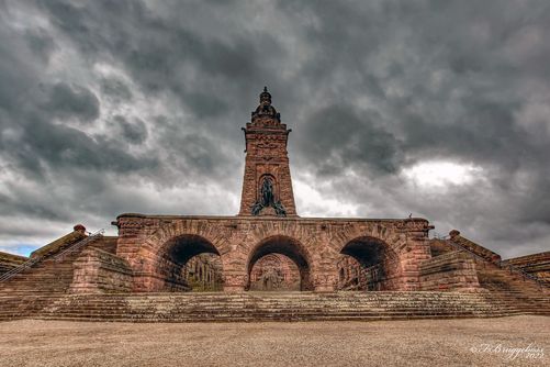 Das Kyffhäuserdenkmal Gesamtansicht
