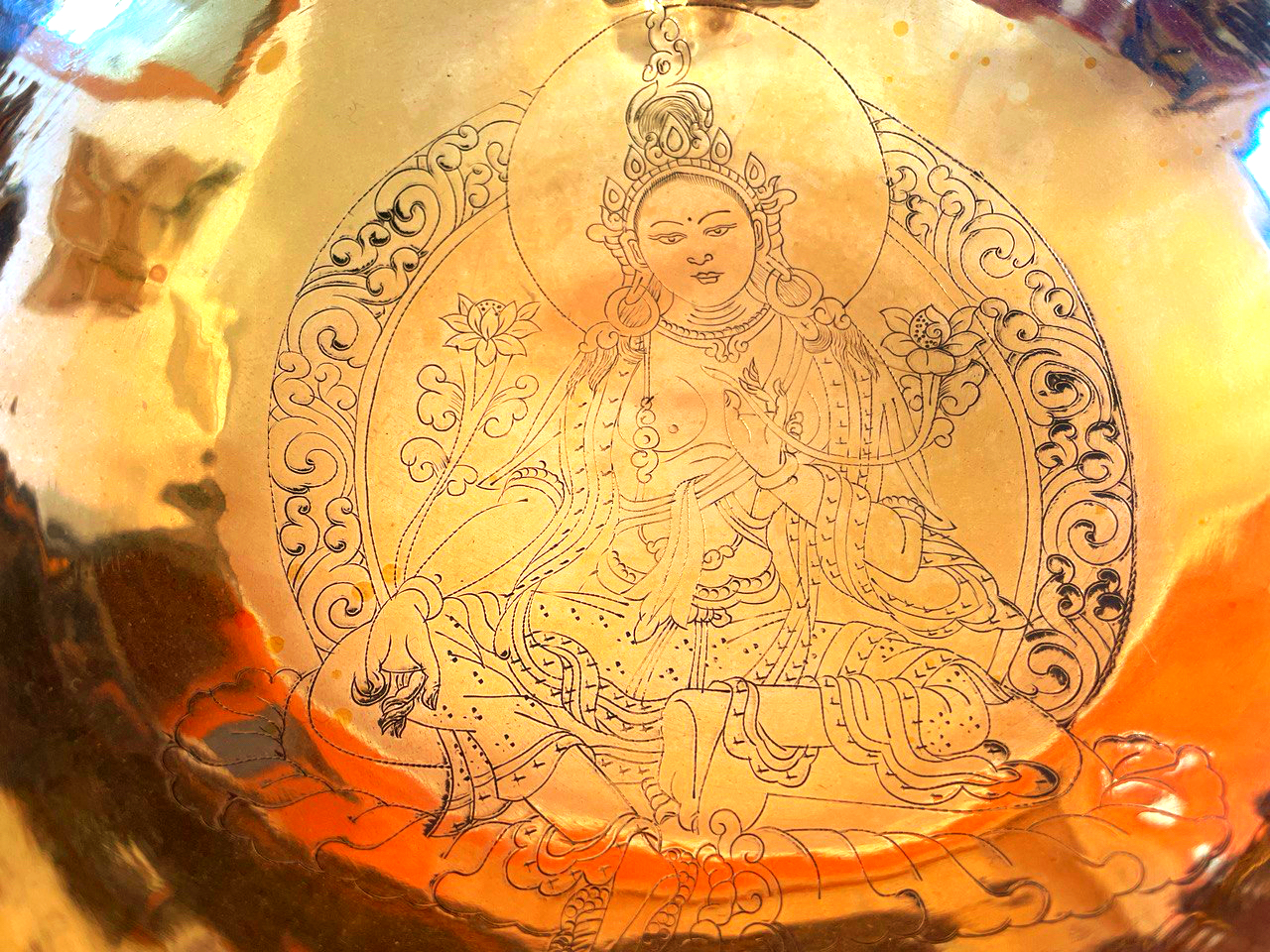 Klangschale Tara innen