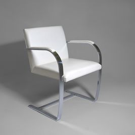 Knoll Brno white