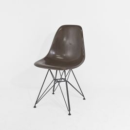 Eames DSR braun