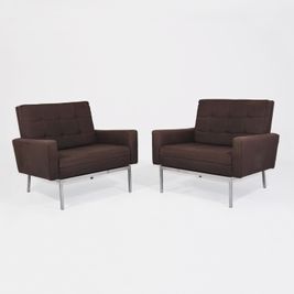 pair of Knoll lounge chairs