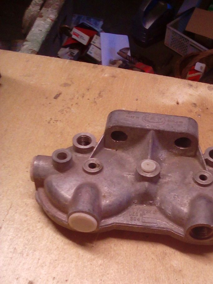 Diesel filter holder dobbelt.    150kr