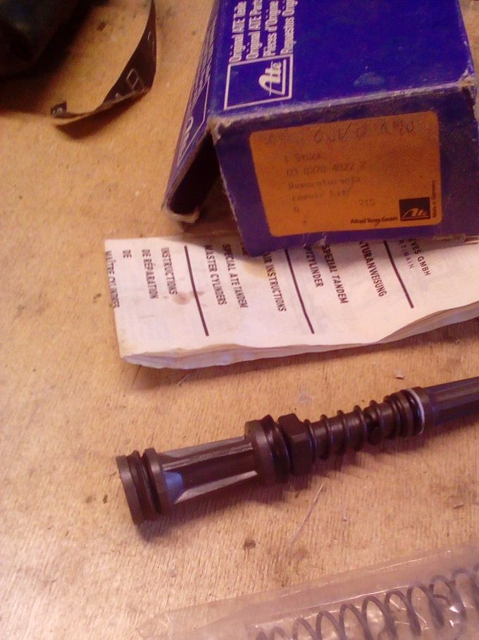 03.370-4922.2 rep.sæt hovedcylinder Volvo 240 150kr.  3sæt