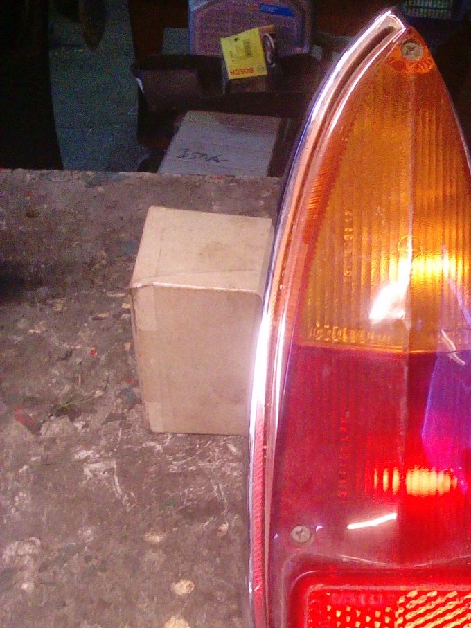 Ny baglygte Morris Marina mk1.  200kr