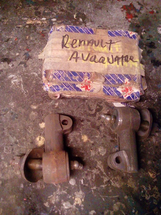 Sæt styrekugler Renault 200kr.