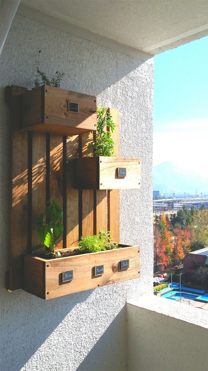 (Cod. HM5V-2) Hermoso Huerto de Muro, incluye 5 plantas a elección, medidas 80cm de alto x 60cm de ancho. Instalación GRATIS dentro de RM. Valor $55mil. Contacto +56999390065. TODAS NUESTRAS MACETAS SON DESMONTABLES