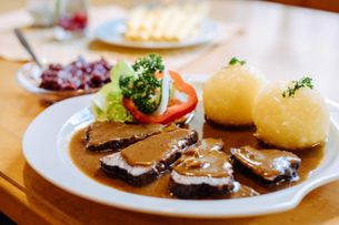 Brauerei-Gaststaette_Eichhorn_Sauerbraten