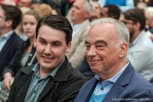 20190703-185949_GJ410_88705