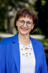 19. Martina Spies-Theisen