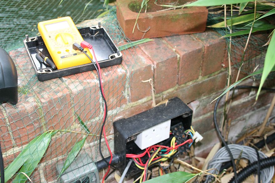 the electrics looks complicated, but I guess dad knows what he's doing...