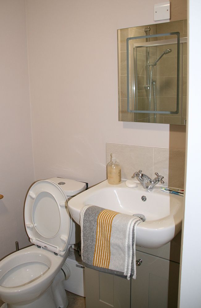the finished ensuite on the right...