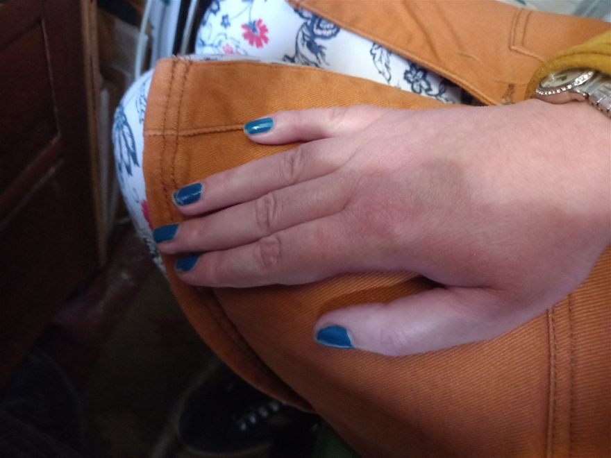 my turquoise finger nails!