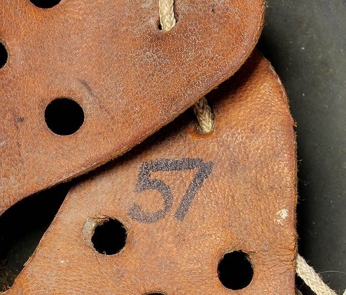 A non-circled ink size marking in an M35. The liner is manufactured by Metal Lederverarbeitung W.Z. (Werner Zahn, Berlin).
